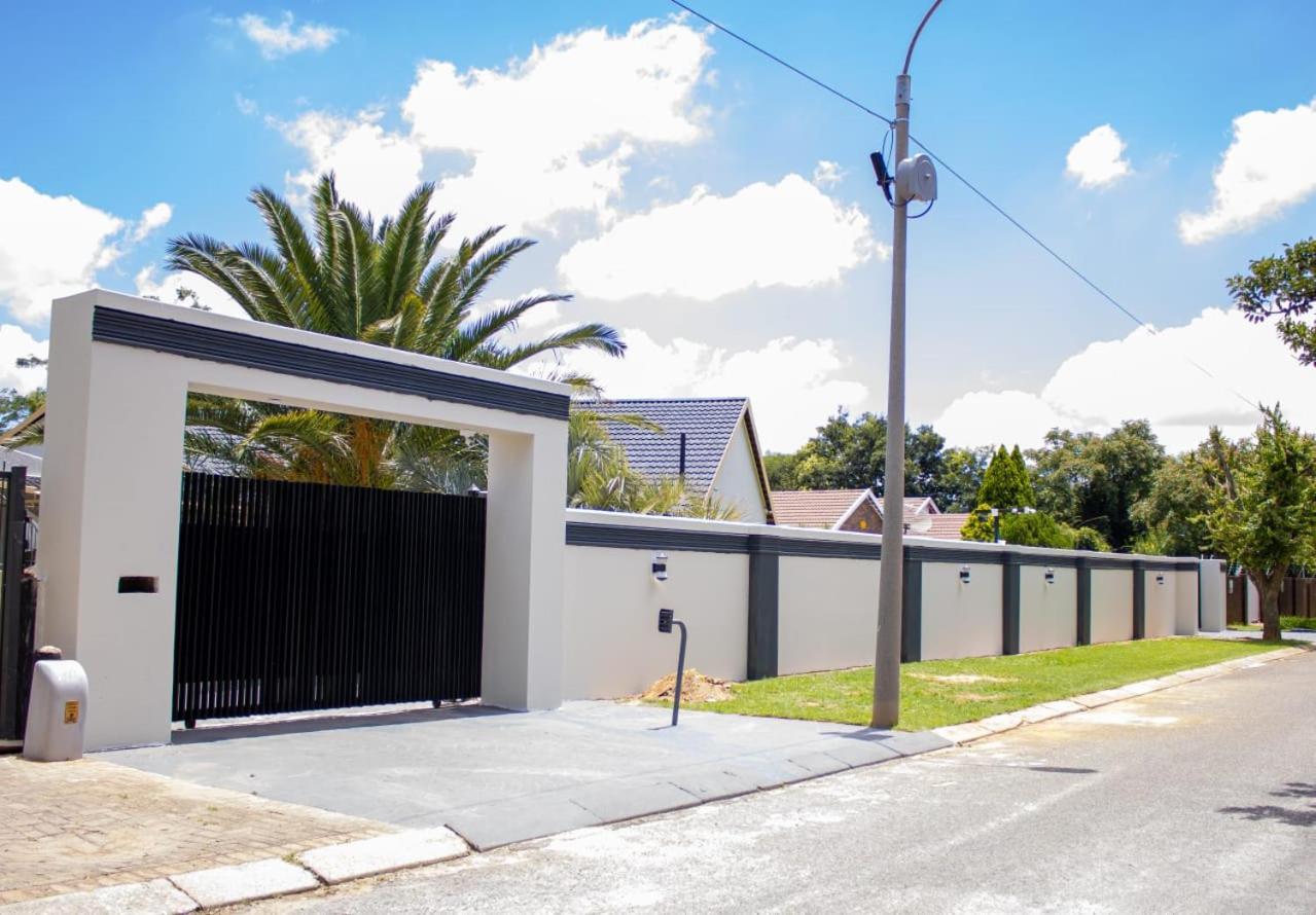 Mint Guesthouse Randfontein Exterior foto